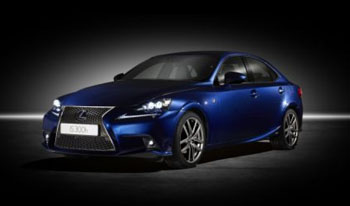 Гибридный 2014 Lexus IS 300h представили в Женеве